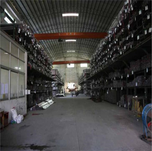 不鏽鋼方管廠家庫存圖片